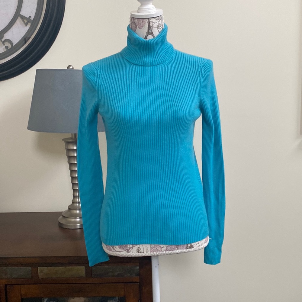EUC Saks Fifth Ave Aqua Blue Cashmere Ribbed Turtleneck S